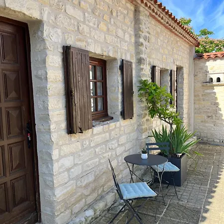 Aux Portes D'angouleme